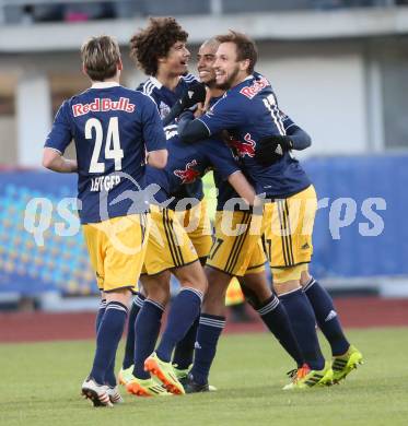 Fussball OEFB Cup. RZ Pellets WAC gegen FC Red Bull Salzburg.  Torjubel Kevin Kampl. Borges De Cavalho Alan Douglas, Andreas Ulmer, Ramalho Silva Andre, Christoph Leitgeb (Salzburg). Wolfsberg, am 16.4.2014.
Foto: Kuess

---
pressefotos, pressefotografie, kuess, qs, qspictures, sport, bild, bilder, bilddatenbank