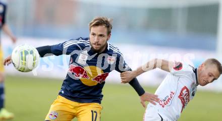 Fussball OEFB Cup. RZ Pellets WAC gegen FC Red Bull Salzburg. Manuel Kerhe,  (WAC), Andreas Ulmer (Salzburg). Wolfsberg, am 16.4.2014.
Foto: Kuess

---
pressefotos, pressefotografie, kuess, qs, qspictures, sport, bild, bilder, bilddatenbank