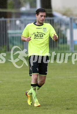 Fussball. 2. Klasse C. Krumpendorf gegen Weitensfeld. Rene Burger (Krumpendorf). Krumpendorf, 20.4.2014.
Foto: Kuess
---
pressefotos, pressefotografie, kuess, qs, qspictures, sport, bild, bilder, bilddatenbank