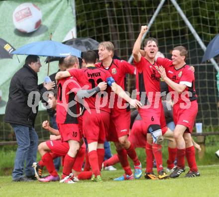 Fussball. 2. Klasse C. Krumpendorf gegen Weitensfeld.  Torjubel  (Weitensfeld). Krumpendorf, 20.4.2014.
Foto: Kuess
---
pressefotos, pressefotografie, kuess, qs, qspictures, sport, bild, bilder, bilddatenbank