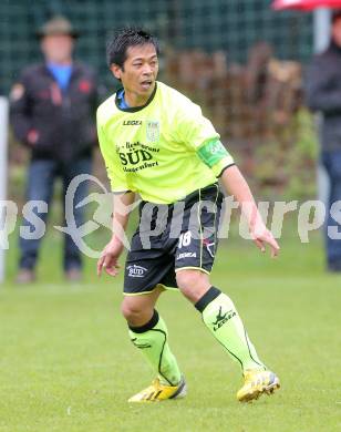 Fussball. 2. Klasse C. Krumpendorf gegen Weitensfeld. Sayom Sornrabiap  (Krumpendorf). Krumpendorf, 20.4.2014.
Foto: Kuess
---
pressefotos, pressefotografie, kuess, qs, qspictures, sport, bild, bilder, bilddatenbank