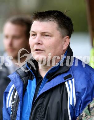 Fussball. 2. Klasse C. Krumpendorf gegen Weitensfeld. Trainer Martin Johann Kaiser (Krumpendorf). Krumpendorf, 20.4.2014.
Foto: Kuess
---
pressefotos, pressefotografie, kuess, qs, qspictures, sport, bild, bilder, bilddatenbank