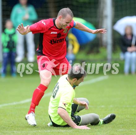 Fussball. 2. Klasse C. Krumpendorf gegen Weitensfeld. Thomas Wurzer (Krumpendorf), Daniel Leitgeb (Weitensfeld). Krumpendorf, 20.4.2014.
Foto: Kuess
---
pressefotos, pressefotografie, kuess, qs, qspictures, sport, bild, bilder, bilddatenbank