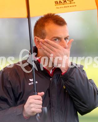 Fussball. 2. Klasse C. Krumpendorf gegen Weitensfeld. Trainer Said Jasic(Weitensfeld). Krumpendorf, 20.4.2014.
Foto: Kuess
---
pressefotos, pressefotografie, kuess, qs, qspictures, sport, bild, bilder, bilddatenbank