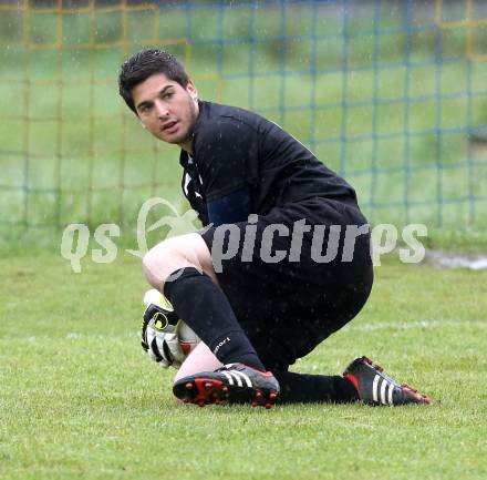 Fussball. 2. Klasse C. Krumpendorf gegen Weitensfeld.  Philipp Sabitzer (Weitensfeld). Krumpendorf, 20.4.2014.
Foto: Kuess
---
pressefotos, pressefotografie, kuess, qs, qspictures, sport, bild, bilder, bilddatenbank