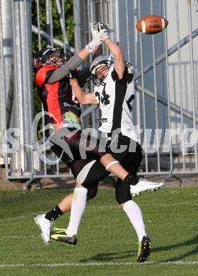 American Football. Carinthian Lions gegen Swarco Raiders Tirol. Lopes dos Santos (Carinthian Lions), Clemens Kolb (Raiders Tirol). Klagenfurt, 19.4.2014.
Foto: Kiuess
---
pressefotos, pressefotografie, kuess, qs, qspictures, sport, bild, bilder, bilddatenbank