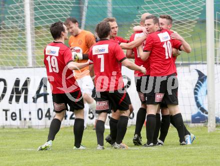 Fussball Kaerntner Liga. SG Annabichler Austria Amateure gegen Maria Saal.  Torjubel (Maria Saal). Annabichl am 21.4.2014.
Foto: Kuess
---
pressefotos, pressefotografie, kuess, qs, qspictures, sport, bild, bilder, bilddatenbank