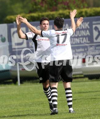 Fussball. Unterliga Ost. Kuehnsdorf gegen St. Stefan. Torjubel Thomas Wotolen, Thorsten Wintschnig (Kuehnsdorf). Kuehnsdorf, 26. 4.2014.
Foto: Kuess
---
pressefotos, pressefotografie, kuess, qs, qspictures, sport, bild, bilder, bilddatenbank