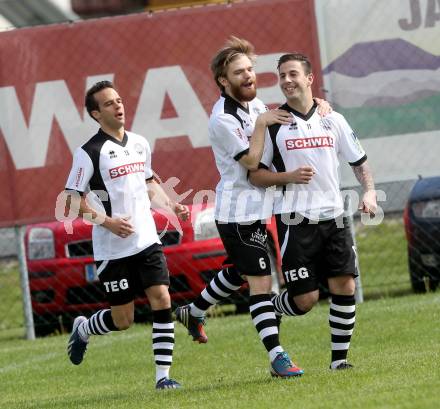 Fussball. Unterliga Ost. Kuehnsdorf gegen St. Stefan. Torjubel Thomas Wotolen, Helmut Schwab (Kuehnsdorf). Kuehnsdorf, 26. 4.2014.
Foto: Kuess
---
pressefotos, pressefotografie, kuess, qs, qspictures, sport, bild, bilder, bilddatenbank