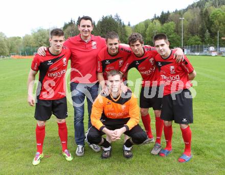 Fussball 1. KLasse D. Fabian Stornig, Trainer Andreas Thebald Poeck, Matthias Vauce, Christopher Kruschitz, Patrick Steiner, Andreas Rauter (Gurnitz). Gurnitz, am 26.4.2014.
Foto: Kuess
---
pressefotos, pressefotografie, kuess, qs, qspictures, sport, bild, bilder, bilddatenbank