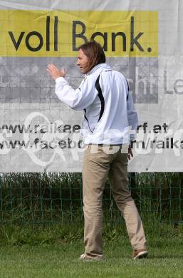 Fussball. Unterliga Ost. Kuehnsdorf gegen St. Stefan. Trainer Richard Huber (Kuehnsdorf). Kuehnsdorf, 26. 4.2014.
Foto: Kuess
---
pressefotos, pressefotografie, kuess, qs, qspictures, sport, bild, bilder, bilddatenbank