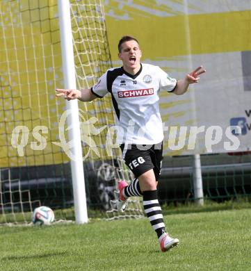 Fussball. Unterliga Ost. Kuehnsdorf gegen St. Stefan. Torjubel Robert Matic  (Kuehnsdorf). Kuehnsdorf, 26. 4.2014.
Foto: Kuess
---
pressefotos, pressefotografie, kuess, qs, qspictures, sport, bild, bilder, bilddatenbank