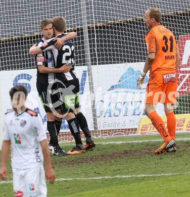 Fussball BUndesliga. RZ Pellets WAC gegen SK Puntigamer Sturm Graz. Torjubel Robert Beric, Manuel Weber  (Sturm). Wolfsberg, am 27.4.2014.
Foto: Kuess
---
pressefotos, pressefotografie, kuess, qs, qspictures, sport, bild, bilder, bilddatenbank