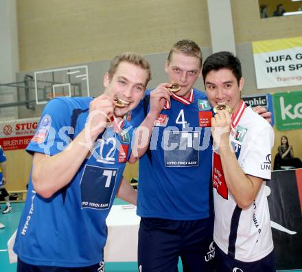 Volleyball Bundesliga. AVL Finalspiel. SK Aich/Dob gegen Hypo Tirol. Alexander Berger, Janis Peda, Erik  Shoji (Tirol). Bleiburg, 26.4.2014.
Foto: Kuess 
---
pressefotos, pressefotografie, kuess, qs, qspictures, sport, bild, bilder, bilddatenbank