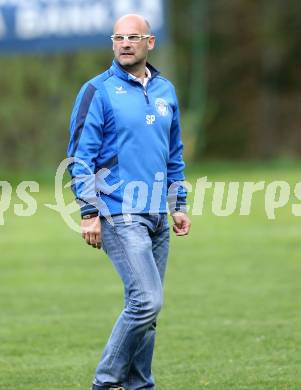 Fussball Unterliga Ost. DSG Sele Zell gegen Ludmannsdorf. Trainer Simon Paulitsch (Ludmannsdorf). Zell, 1.5.2014.
Foto: Kuess
---
pressefotos, pressefotografie, kuess, qs, qspictures, sport, bild, bilder, bilddatenbank