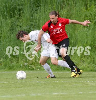 Fussball Kaerntner Liga. Maria Saal gegen ATUS Ferlach. Hannes Christian Pickl,  (Maria Saal), Martin Sustersic (Ferlach). Maria Saal, am 3.5.2014.
Foto: Kuess
---
pressefotos, pressefotografie, kuess, qs, qspictures, sport, bild, bilder, bilddatenbank