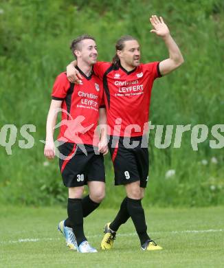 Fussball Kaerntner Liga. Maria Saal gegen ATUS Ferlach. Torjubel Hannes Christian Pickl, Christof Reichmann (Maria Saal). Maria Saal, am 3.5.2014.
Foto: Kuess
---
pressefotos, pressefotografie, kuess, qs, qspictures, sport, bild, bilder, bilddatenbank