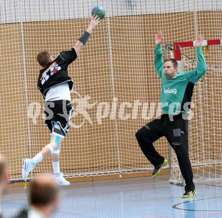 Handball Bundesliga. HC Kaernten gegen Fivers WAT Margareten. Gasper Jelen, (HCK), Lukas Mueller (Margareten). Viktring, am 4.5.2014.
Foto: Kuess
---
pressefotos, pressefotografie, kuess, qs, qspictures, sport, bild, bilder, bilddatenbank