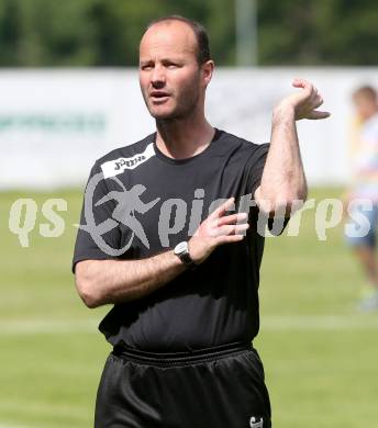 Fussball Kaerntner Liga. ATUS Ferlach gegen St. Veit/Glan. Trainer Mario Udo Wurzer (St. Veit). Ferlach, 10.5.2014.
Foto: Kuess
---
pressefotos, pressefotografie, kuess, qs, qspictures, sport, bild, bilder, bilddatenbank