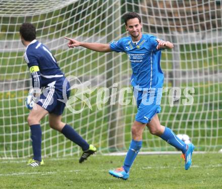 Fussball Unterliga Ost. DSG Sele Zell gege St. Michael/Bleiburg. Torjubel Admir Hadzisulejmanovic (Zell). Zell, am 11.5.2014.
Foto: Kuess
---
pressefotos, pressefotografie, kuess, qs, qspictures, sport, bild, bilder, bilddatenbank