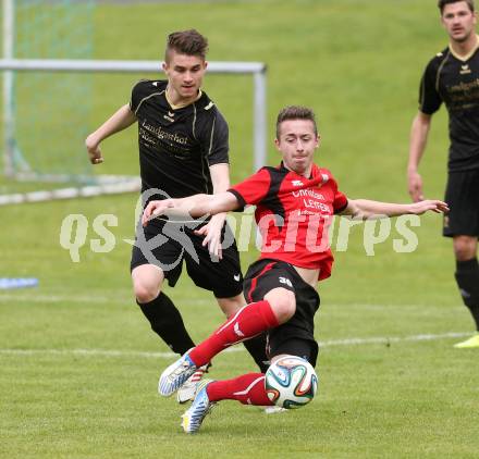 Fussball. Kaerntner Liga. Koettmannsdorf gegen Maria Saal. Oliver Winter (Koettmannsdorf), Christof Reichmann (Maria Saal). Koettmannsdorf, 11.5.2014.
Foto: Kuess
---
pressefotos, pressefotografie, kuess, qs, qspictures, sport, bild, bilder, bilddatenbank