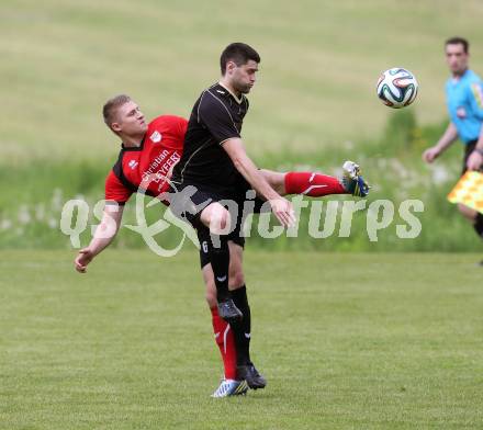 Fussball. Kaerntner Liga. Koettmannsdorf gegen Maria Saal. Stephan Buergler (Koettmannsdorf), Kevin Puschl Schliefnig (Maria Saal). Koettmannsdorf, 11.5.2014.
Foto: Kuess
---
pressefotos, pressefotografie, kuess, qs, qspictures, sport, bild, bilder, bilddatenbank