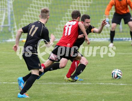 Fussball. Kaerntner Liga. Koettmannsdorf gegen Maria Saal. Christian Hutter (Koettmannsdorf), Bernhard Walzl (Maria Saal). Koettmannsdorf, 11.5.2014.
Foto: Kuess
---
pressefotos, pressefotografie, kuess, qs, qspictures, sport, bild, bilder, bilddatenbank