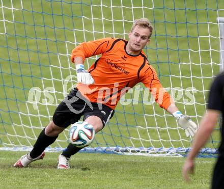 Fussball. Kaerntner Liga. Koettmannsdorf gegen Maria Saal. Marc Baumgartner (Koettmannsdorf). Koettmannsdorf, 11.5.2014.
Foto: Kuess
---
pressefotos, pressefotografie, kuess, qs, qspictures, sport, bild, bilder, bilddatenbank