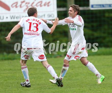 Fussball Unterliga Ost. DSG Sele Zell gege St. Michael/Bleiburg. Torjubel Daniel Rene Paulitsch, Christopher Hoesel (St. Michael). Zell, am 11.5.2014.
Foto: Kuess
---
pressefotos, pressefotografie, kuess, qs, qspictures, sport, bild, bilder, bilddatenbank