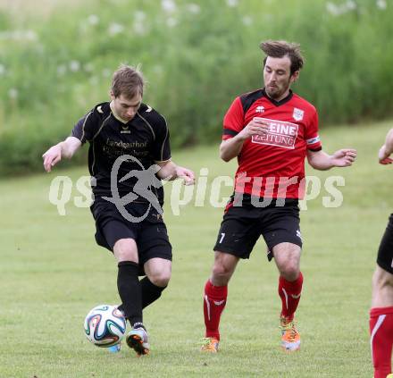 Fussball. Kaerntner Liga. Koettmannsdorf gegen Maria Saal. Christian Schimmel (Koettmannsdorf), Roland Krenn (Maria Saal). Koettmannsdorf, 11.5.2014.
Foto: Kuess
---
pressefotos, pressefotografie, kuess, qs, qspictures, sport, bild, bilder, bilddatenbank