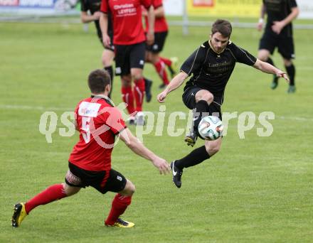 Fussball. Kaerntner Liga. Koettmannsdorf gegen Maria Saal. Jakob Orgonyi (Koettmannsdorf), Zoran Jorgic (Maria Saal). Koettmannsdorf, 11.5.2014.
Foto: Kuess
---
pressefotos, pressefotografie, kuess, qs, qspictures, sport, bild, bilder, bilddatenbank