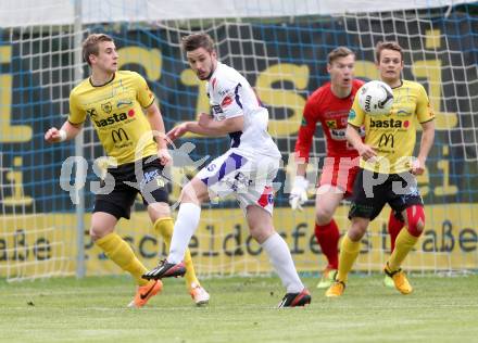 Fussball Regionalliga. SAK gegen Allerheiligen. Patrick Lausegger, (SAK), Daniel Resch (Allerheiligen). Welzenegg, am 13.5.2014.
Foto: Kuess
---
pressefotos, pressefotografie, kuess, qs, qspictures, sport, bild, bilder, bilddatenbank