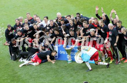 Fussball. OEFB Samsung Cup. Finale. Red Bull Salzburg gegen SKN St. Poelten. Jubel  (Salzburg). Klagenfurt, 18.6.2014.
Foto: Kuess
---
pressefotos, pressefotografie, kuess, qs, qspictures, sport, bild, bilder, bilddatenbank