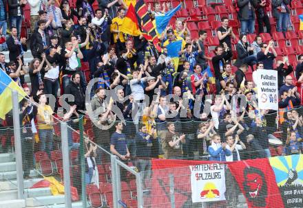 Fussball. OEFB Samsung Cup. Finale. Red Bull Salzburg gegen SKN St. Poelten. Fans St. Poelten. Klagenfurt, 18.6.2014.
Foto: Kuess
---
pressefotos, pressefotografie, kuess, qs, qspictures, sport, bild, bilder, bilddatenbank