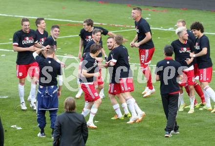 Fussball. OEFB Samsung Cup. Finale. Red Bull Salzburg gegen SKN St. Poelten. Jubel Salzburg. Klagenfurt, 18.6.2014.
Foto: Kuess
---
pressefotos, pressefotografie, kuess, qs, qspictures, sport, bild, bilder, bilddatenbank