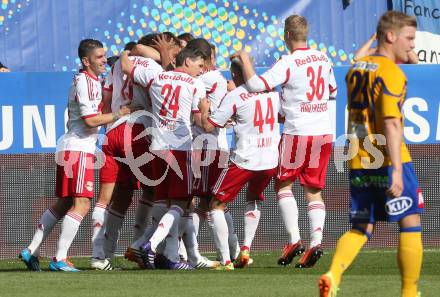 Fussball. OEFB Samsung Cup. Finale. Red Bull Salzburg gegen SKN St. Poelten. Torjubel Salzburg. Klagenfurt, 18.6.2014.
Foto: Kuess
---
pressefotos, pressefotografie, kuess, qs, qspictures, sport, bild, bilder, bilddatenbank