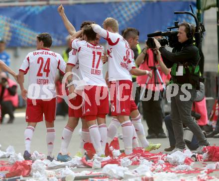 Fussball. OEFB Samsung Cup. Finale. Red Bull Salzburg gegen SKN St. Poelten. Torjubel Salzburg. Klagenfurt, 18.6.2014.
Foto: Kuess
---
pressefotos, pressefotografie, kuess, qs, qspictures, sport, bild, bilder, bilddatenbank