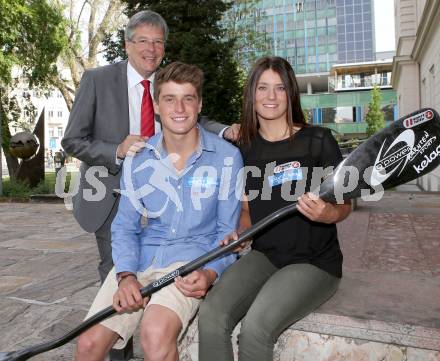 Wildwassersport. Lisa Leitner, Landeshauptmann Peter Kaiser, Mario Leitner. Klagenfurt, am 23.5.2014.
Foto: Kuess
---
pressefotos, pressefotografie, kuess, qs, qspictures, sport, bild, bilder, bilddatenbank