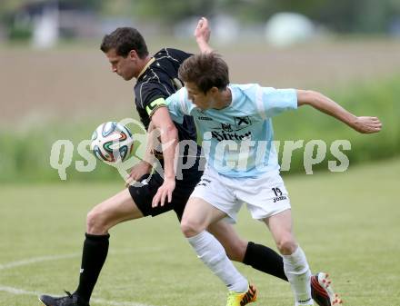 Fussball Kaerntner Liga. Koettmannsdorf gegen St. Veit. Christoph Pibal, (Koettmannsdorf), Michael Salbrechter (St.Veit). Koettmannsdorf, 25.5.2014.
Foto: Kuess
---
pressefotos, pressefotografie, kuess, qs, qspictures, sport, bild, bilder, bilddatenbank