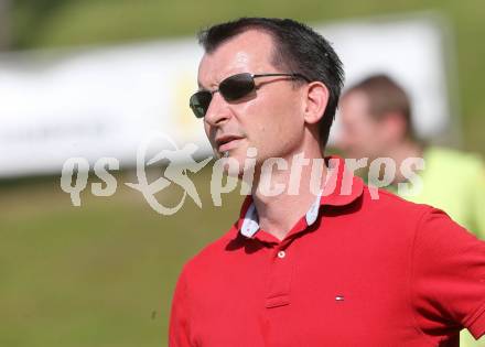 Fussball Kaerntner Liga. Koettmannsdorf gegen St. Veit. Trainer Rudolf Perz (Koettmannsdorf). Koettmannsdorf, 25.5.2014.
Foto: Kuess
---
pressefotos, pressefotografie, kuess, qs, qspictures, sport, bild, bilder, bilddatenbank