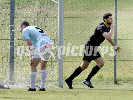 Fussball Kaerntner Liga. Koettmannsdorf gegen St. Veit. Torjubel Stephan Buergler (Koettmannsdorf). Koettmannsdorf, 25.5.2014.
Foto: Kuess
---
pressefotos, pressefotografie, kuess, qs, qspictures, sport, bild, bilder, bilddatenbank