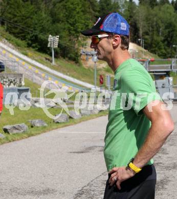 Schi Nordisch. Schispringen. Training OESV Nationalteam. Heinz Kuttin. Villacher Alpenarena, am 27.5.2014.
Foto: Kuess
---
pressefotos, pressefotografie, kuess, qs, qspictures, sport, bild, bilder, bilddatenbank