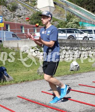 Schi Nordisch. Schispringen. Training OESV Nationalteam. Thomas Diethart. Villacher Alpenarena, am 27.5.2014.
Foto: Kuess
---
pressefotos, pressefotografie, kuess, qs, qspictures, sport, bild, bilder, bilddatenbank