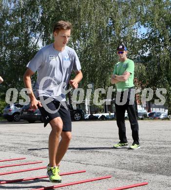 Schi Nordisch. Schispringen. Training OESV Nationalteam. Gregor Schlierenzauer, Heinz Kuttin. Villacher Alpenarena, am 27.5.2014.
Foto: Kuess
---
pressefotos, pressefotografie, kuess, qs, qspictures, sport, bild, bilder, bilddatenbank