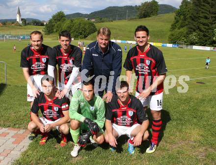 Fussball. 1. Klasse D. Andreas Krainz, Mario Verdel, Trainer Christian Anton Fellner, Peter Sagmeister, Mario Schneider, Christian Jan, Markus Lausegger (St. Magareten/Ros.). St. Margareten im Rosental, am 31.5.2014.
Foto: Kuess
---
pressefotos, pressefotografie, kuess, qs, qspictures, sport, bild, bilder, bilddatenbank