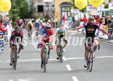 Radsport. Grand Prix Suedkaernten.  Zielsprint. Markus Eibegger, Matej Mugerli, Andrea Pasqualon. Voelkermarkt, am 1.6.2014.
Foto: Kuess
---
pressefotos, pressefotografie, kuess, qs, qspictures, sport, bild, bilder, bilddatenbank