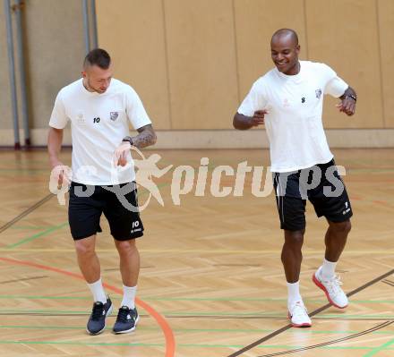 Fussball Bundesliga. Trainingsbeginn WAC. Robert Zulj, Silvio. Wolfsberg, am 3.6.2014.
Foto: Kuess
---
pressefotos, pressefotografie, kuess, qs, qspictures, sport, bild, bilder, bilddatenbank