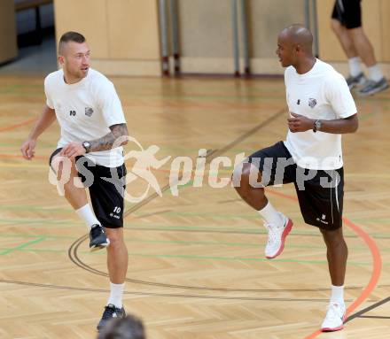 Fussball Bundesliga. Trainingsbeginn WAC. Robert Zulj, Silvio. Wolfsberg, am 3.6.2014.
Foto: Kuess
---
pressefotos, pressefotografie, kuess, qs, qspictures, sport, bild, bilder, bilddatenbank