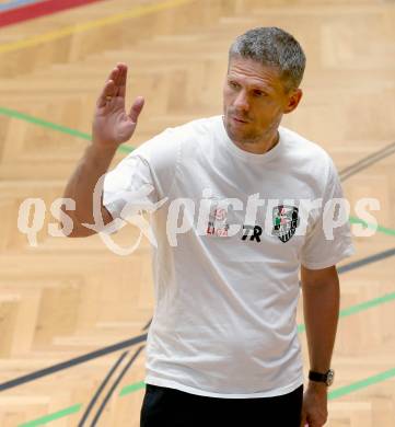 Fussball Bundesliga. Trainingsbeginn WAC. Trainer Dietmar Kuehbauer. Wolfsberg, am 3.6.2014.
Foto: Kuess
---
pressefotos, pressefotografie, kuess, qs, qspictures, sport, bild, bilder, bilddatenbank