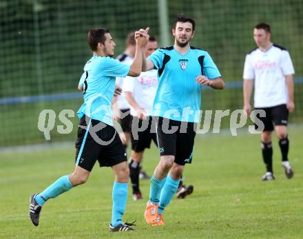 Fussball. 2. Klasse B. Drautal 1b gegen St. Egyden. Torjubel Kemal Zobic, Marko Kovacic (Drautal). Feistritz/Drau, am 6.6.2014.
Foto: Kuess
---
pressefotos, pressefotografie, kuess, qs, qspictures, sport, bild, bilder, bilddatenbank